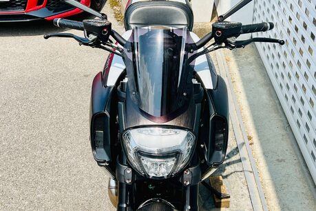 Ducati Diavel Diavel Carbon White 12