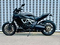 Ducati Diavel Diavel Carbon White 21