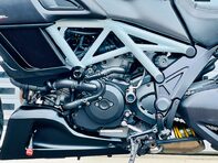 Ducati Diavel Diavel Carbon White 27