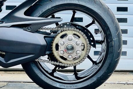 Ducati Diavel Diavel Carbon White 30