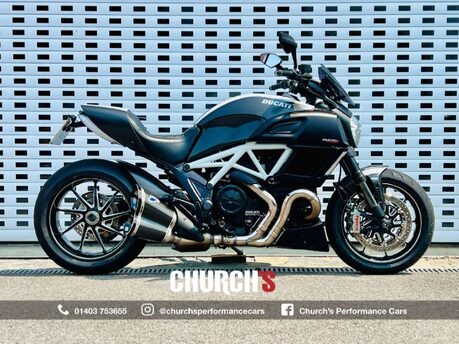 Ducati Diavel Diavel Carbon White