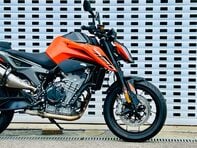 KTM Duke 790 Duke 24 7