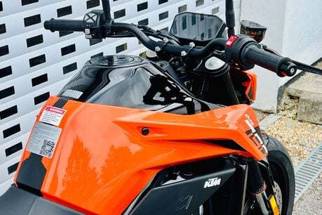 KTM Duke 790 Duke 24 14
