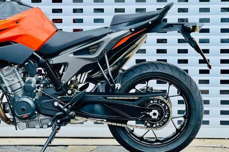 KTM Duke 790 Duke 24 29