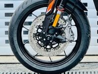 KTM Duke 790 Duke 24 31