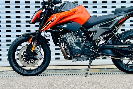 KTM Duke 790 Duke 24 28
