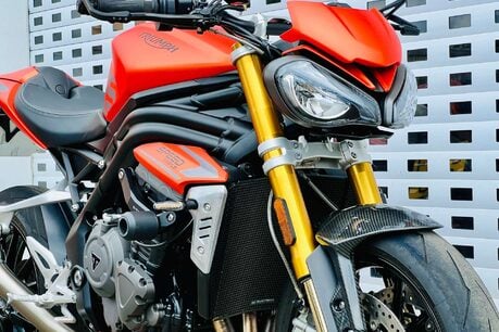 Triumph Speed Triple Speed Triple RS 1160 9