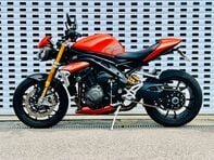 Triumph Speed Triple Speed Triple RS 1160 23