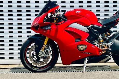 Ducati Panigale V4 Panigale V4S 27