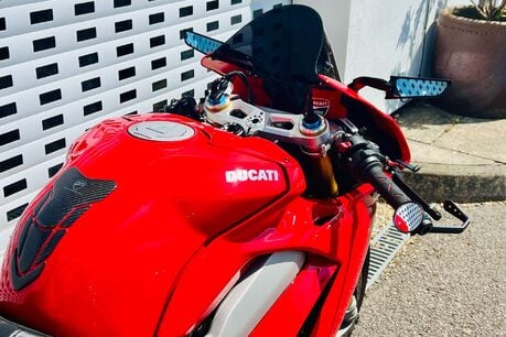 Ducati Panigale V4 Panigale V4S 21