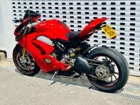 Ducati Panigale V4 Panigale V4S 26