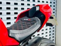 Ducati Panigale V4 Panigale V4S 31