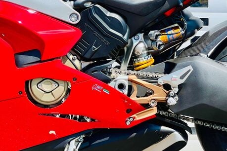 Ducati Panigale V4 Panigale V4S 33