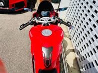 Ducati Panigale V4 Panigale V4S 35