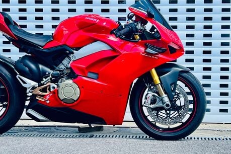 Ducati Panigale V4 Panigale V4S 6