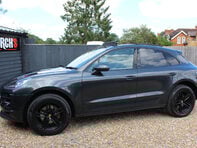 Porsche Macan 2.0 Macan Semi-Auto 4WD 5dr 15