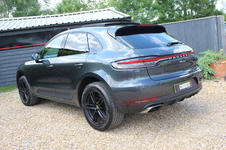 Porsche Macan 2.0 Macan Semi-Auto 4WD 5dr 17