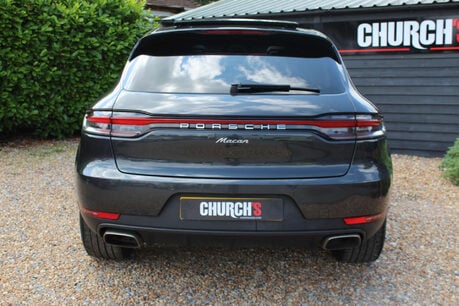 Porsche Macan 2.0 Macan Semi-Auto 4WD 5dr 18