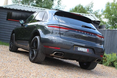 Porsche Macan 2.0 Macan Semi-Auto 4WD 5dr 19