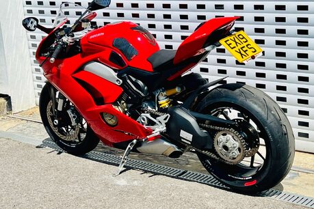Ducati Panigale V4 Panigale V4 23