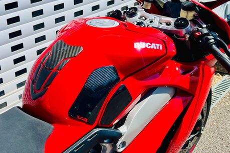 Ducati Panigale V4 Panigale V4 11