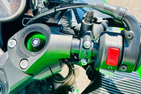 Kawasaki ZX ZZR 1400 11