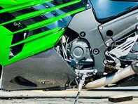 Kawasaki ZX ZZR 1400 28