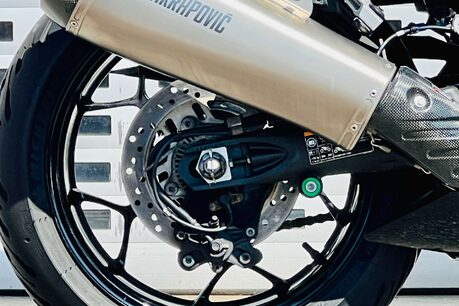 Kawasaki ZX ZZR 1400 8