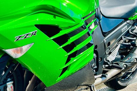 Kawasaki ZX ZZR 1400 29
