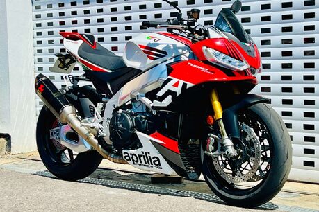 Aprilia Tuono Tuono V4 1100 Factory 4