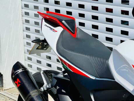 Aprilia Tuono Tuono V4 1100 Factory 