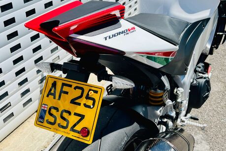 Aprilia Tuono Tuono V4 1100 Factory 8