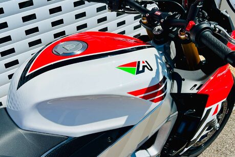 Aprilia Tuono Tuono V4 1100 Factory 11