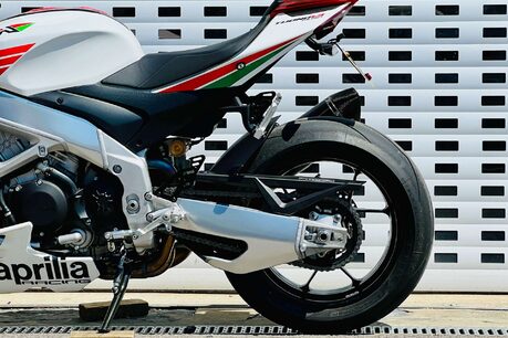 Aprilia Tuono Tuono V4 1100 Factory 27