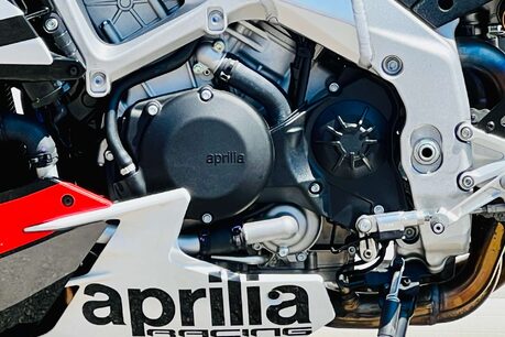 Aprilia Tuono Tuono V4 1100 Factory 32