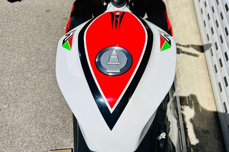 Aprilia Tuono Tuono V4 1100 Factory 38