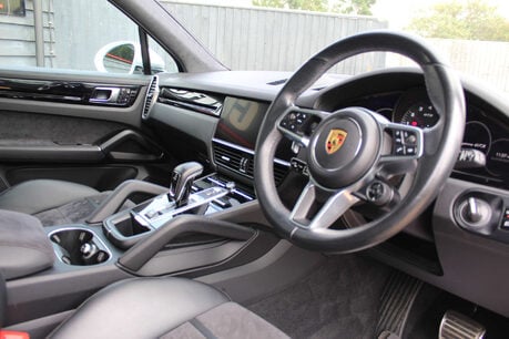 Porsche Cayenne 4.0 Cayenne GTS Auto 4WD 5dr 5