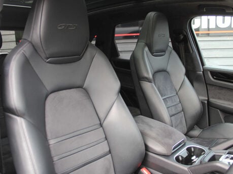 Porsche Cayenne 4.0 Cayenne GTS Auto 4WD 5dr 