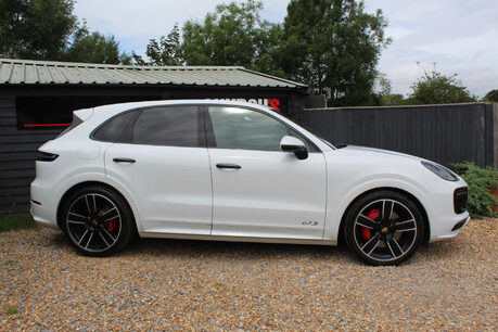 Porsche Cayenne 4.0 Cayenne GTS Auto 4WD 5dr 9