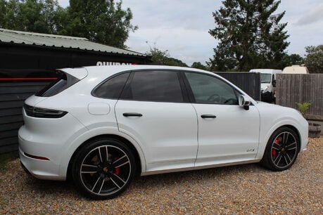 Porsche Cayenne 4.0 Cayenne GTS Auto 4WD 5dr 10