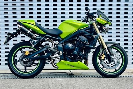 Triumph Street Triple 0.7 Street Triple 2
