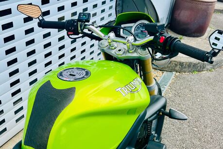 Triumph Street Triple 0.7 Street Triple 9
