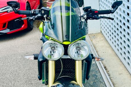 Triumph Street Triple 0.7 Street Triple 18