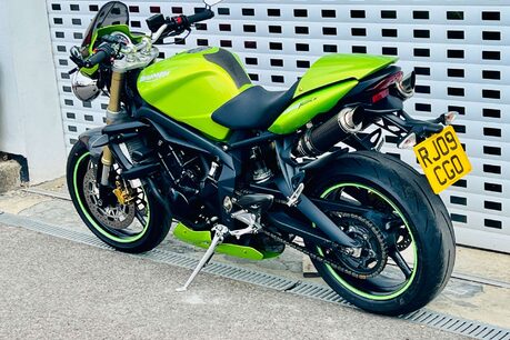 Triumph Street Triple 0.7 Street Triple 22