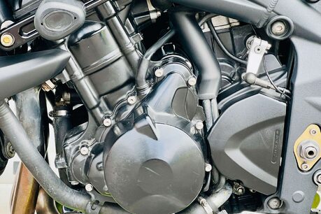 Triumph Street Triple 0.7 Street Triple 27