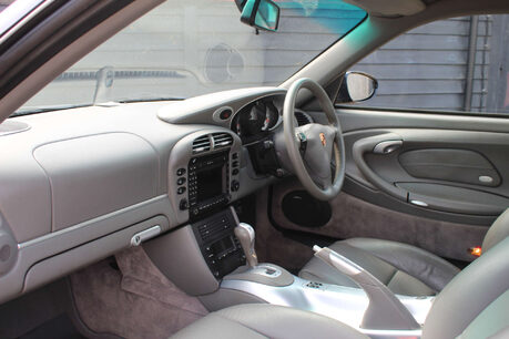 Porsche 911 3.6 911 Carrera 4S 4WD 2dr 11