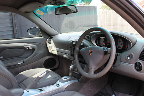 Porsche 911 3.6 911 Carrera 4S 4WD 2dr 19