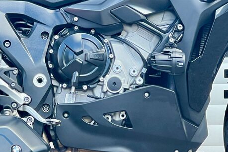 BMW S1000XR S 1000 XR Triple Black 9