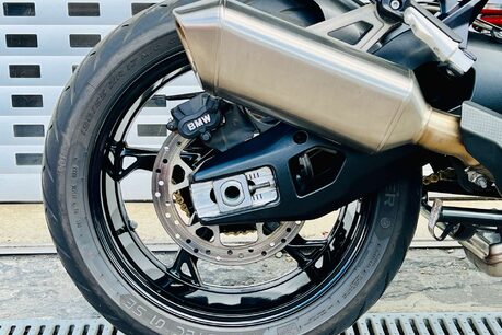 BMW S1000XR S 1000 XR Triple Black 11
