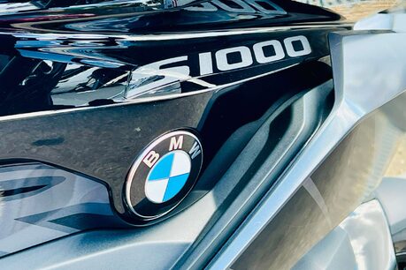 BMW S1000XR S 1000 XR Triple Black 14